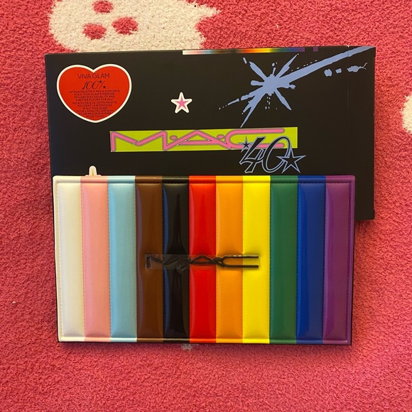 M•A•C 🌈40 SHADES OF PRIDE EYE SHADOW VAULT /SOLD OUT! - Picture 12 of 15